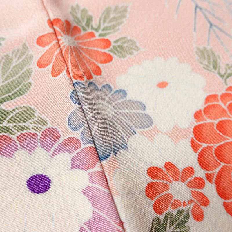 付け下げ 縮緬 一つ紋付き 伊達衿付き 正絹 花柄 袷仕立て 身丈160.5cm 裄丈65.5cm リサイクル着物 着物 入学式 七五三 フォーマル 菊 ピンク_画像9