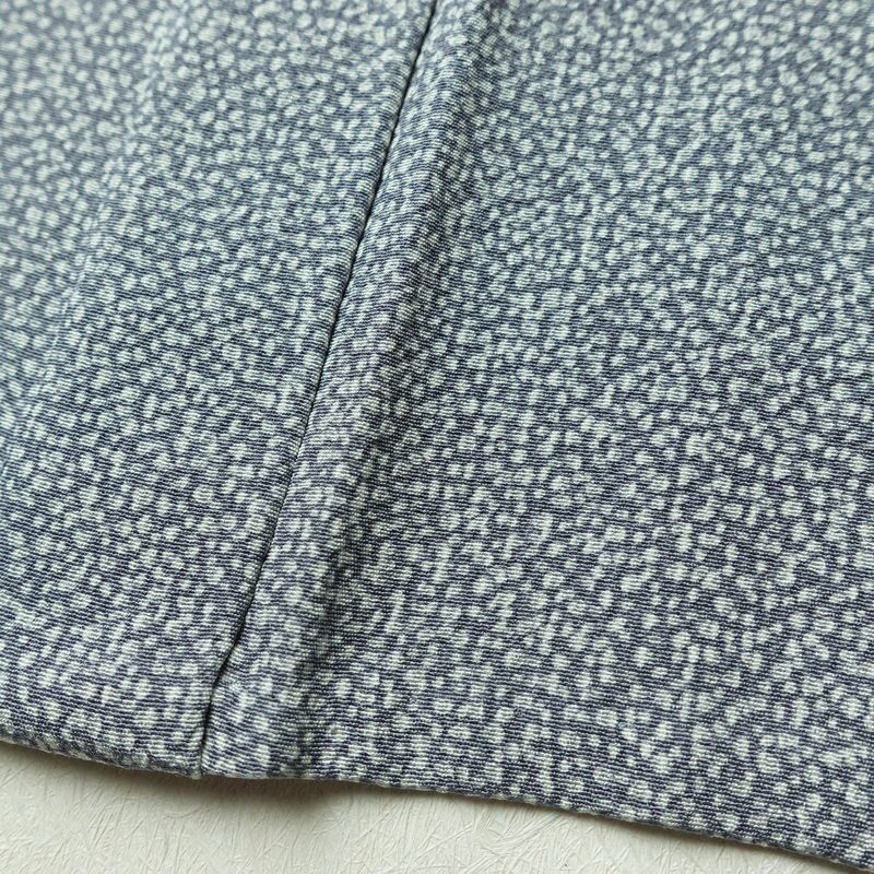 単衣 小紋 良品 縮緬 正絹 その他の柄 単衣仕立て 身丈163cm 裄丈64.5cm リサイクル着物 着物 青・紺_画像10