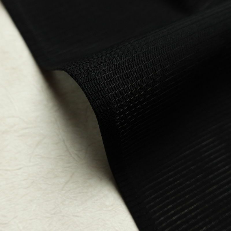 喪服 夏用 夏喪服 美品 絽 落款入り しつけ糸付き 五つ紋付き バチ衿仕立て 正絹 無地 単衣仕立て 身丈172cm 裄丈70cm リサイクル着物 着物 未使用品 黒_画像2