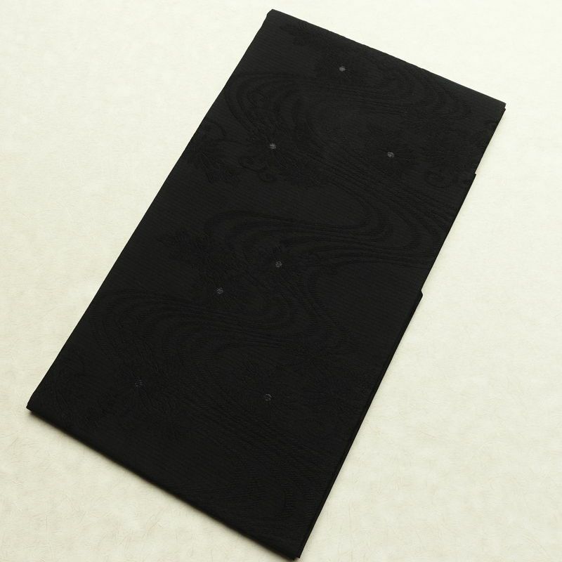 喪服 夏用 夏喪服 美品 絽 落款入り しつけ糸付き 五つ紋付き バチ衿仕立て 正絹 無地 単衣仕立て 身丈172cm 裄丈70cm リサイクル着物 着物 未使用品 黒_画像10