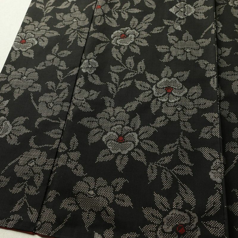 大島紬 証紙なし 正絹 花柄 袷仕立て 身丈155.5cm 裄丈63cm リサイクル着物 着物 黒_画像4