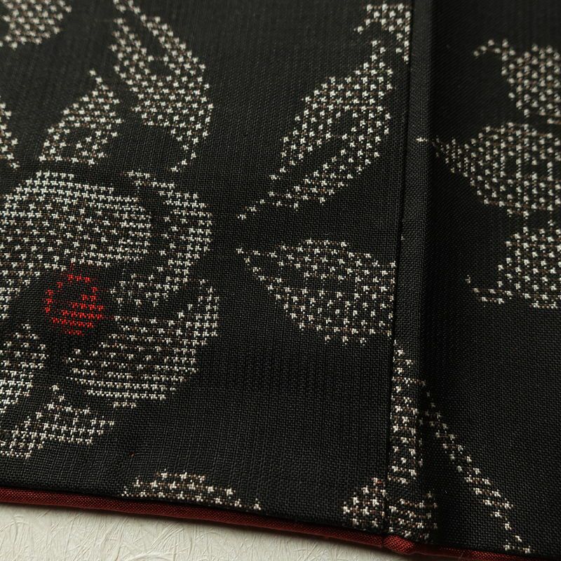 大島紬 証紙なし 正絹 花柄 袷仕立て 身丈155.5cm 裄丈63cm リサイクル着物 着物 黒_画像11