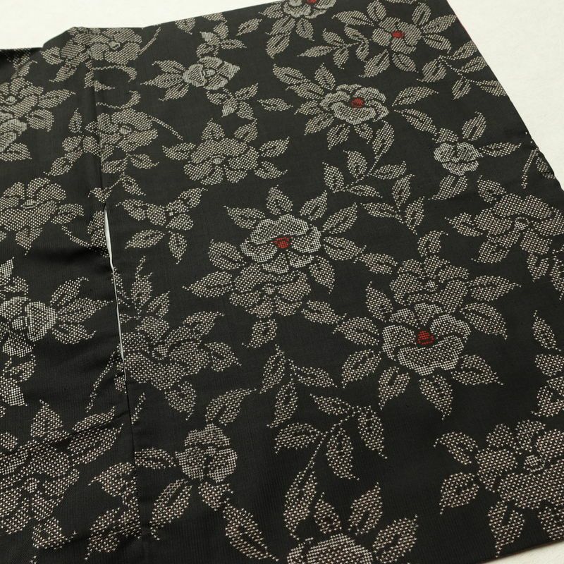 大島紬 証紙なし 正絹 花柄 袷仕立て 身丈155.5cm 裄丈63cm リサイクル着物 着物 黒_画像12