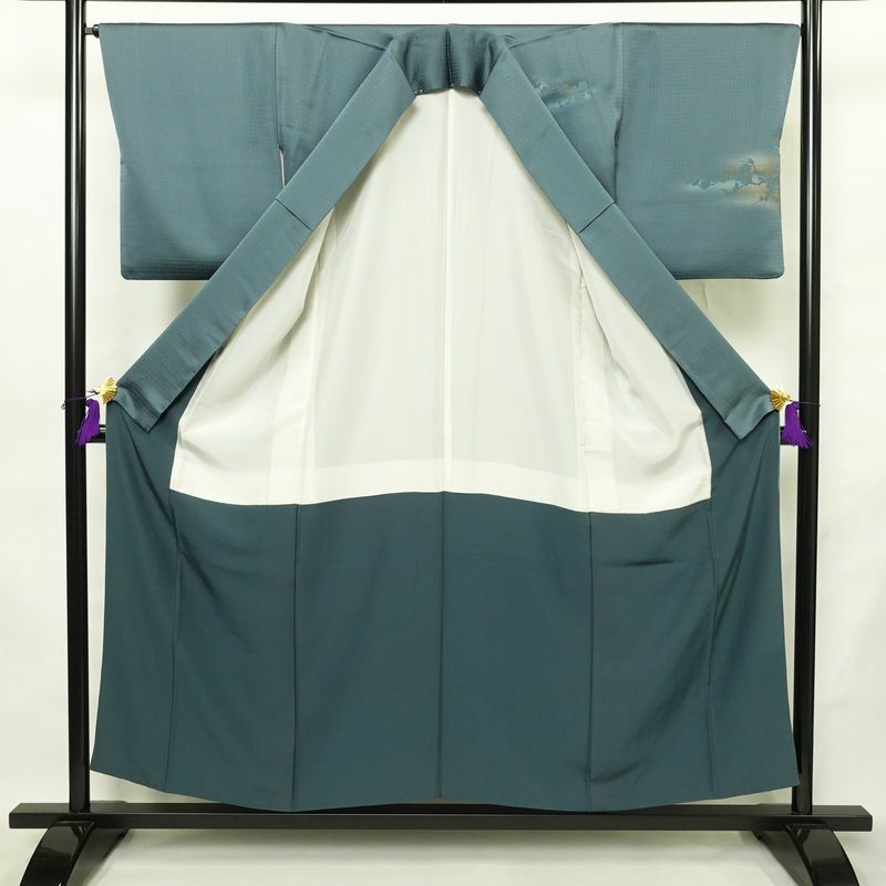 付け下げ 良品 綸子 正絹 人物・動物柄 袷仕立て 身丈154cm 裄丈65.5cm リサイクル着物 着物 箔 青・紺_画像3