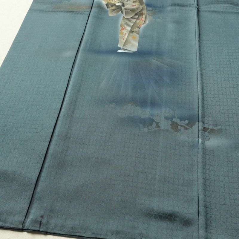 付け下げ 良品 綸子 正絹 人物・動物柄 袷仕立て 身丈154cm 裄丈65.5cm リサイクル着物 着物 箔 青・紺_画像4