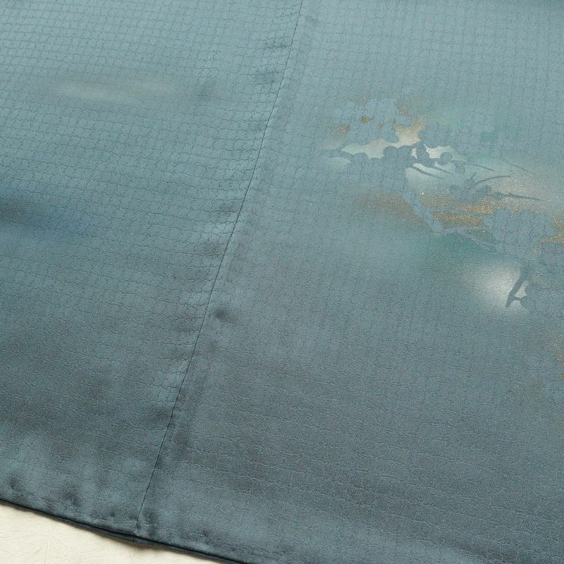 付け下げ 良品 綸子 正絹 人物・動物柄 袷仕立て 身丈154cm 裄丈65.5cm リサイクル着物 着物 箔 青・紺_画像12