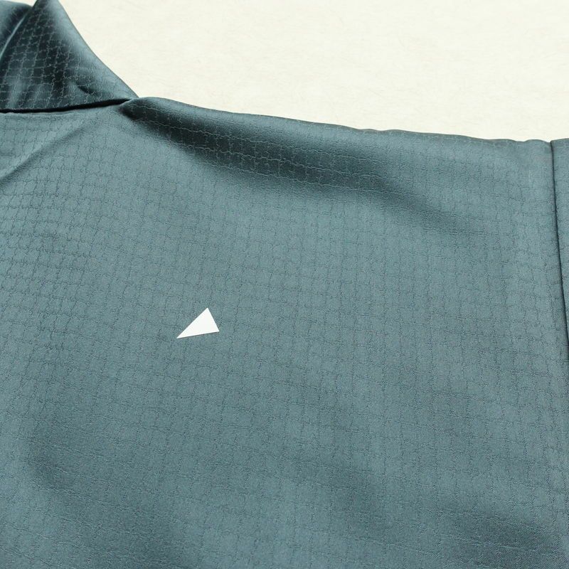 付け下げ 良品 綸子 正絹 人物・動物柄 袷仕立て 身丈154cm 裄丈65.5cm リサイクル着物 着物 箔 青・紺_画像13