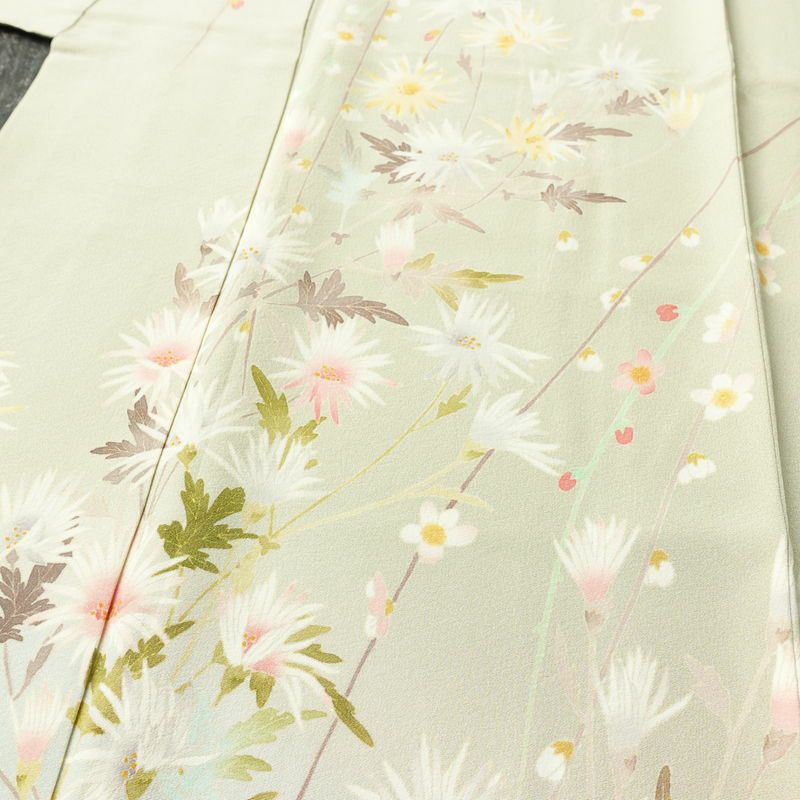 訪問着 良品 落款入り 縮緬 一つ紋付き 正絹 花柄 袷仕立て 身丈157.5cm 裄丈66.5cm リサイクル着物 着物 共八掛 入学式 卒業式 七五三 お宮参り フォーマル 緑・うぐいす色_画像5