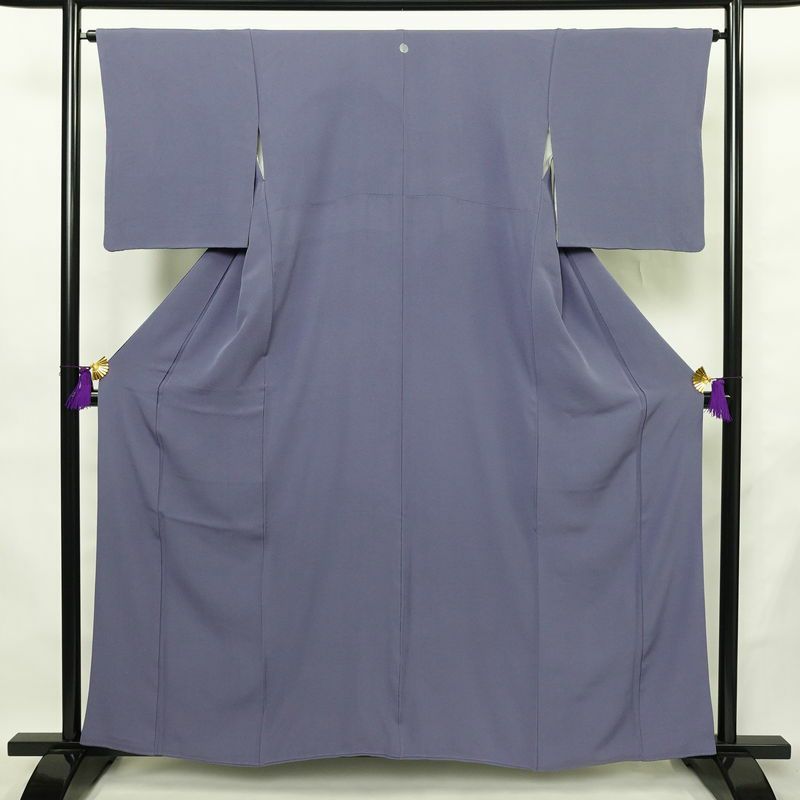 色無地 縮緬 一つ紋付き 正絹 無地 袷仕立て 身丈159cm 裄丈64.5cm リサイクル着物 着物 共八掛 お茶会 竜胆色 紫・藤色_画像1