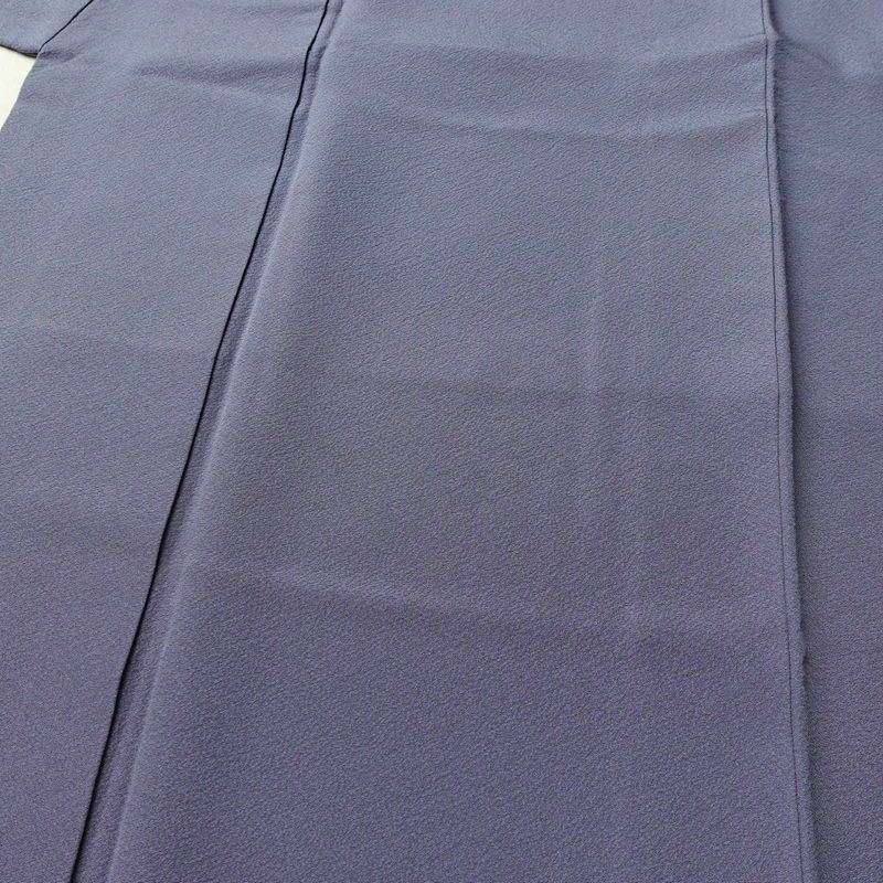 色無地 縮緬 一つ紋付き 正絹 無地 袷仕立て 身丈159cm 裄丈64.5cm リサイクル着物 着物 共八掛 お茶会 竜胆色 紫・藤色_画像5