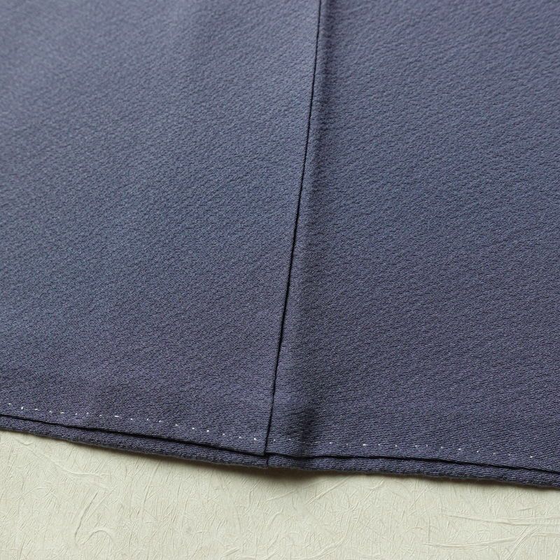 色無地 縮緬 一つ紋付き 正絹 無地 袷仕立て 身丈159cm 裄丈64.5cm リサイクル着物 着物 共八掛 お茶会 竜胆色 紫・藤色_画像10