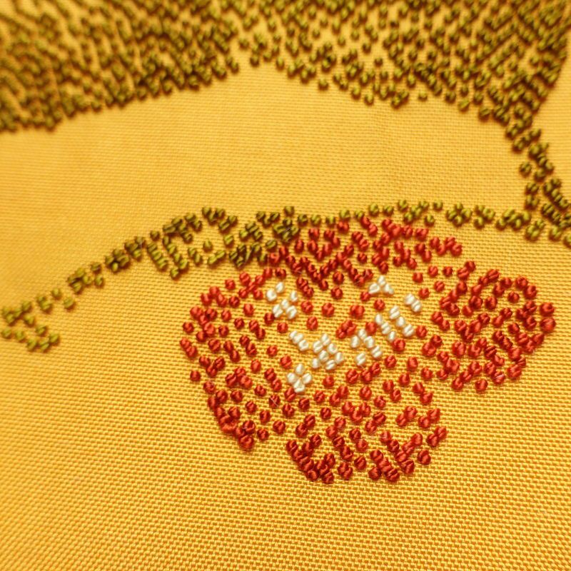 名古屋帯 太鼓柄 相良刺繍 正絹 木の葉・植物柄 名古屋仕立て なごや帯 リサイクル帯 帯 シンプル 洒落 黄・黄土色_画像7