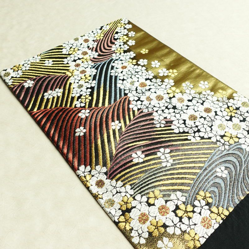 袋帯 六通柄 正絹 花柄 リサイクル帯 帯 引箔 結婚式 成人式 パーティー 華やか 桜 黒_画像16