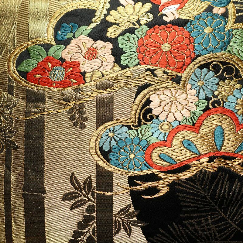 袋帯 六通柄 フォーマル用 正絹 古典柄 リサイクル帯 帯 引箔 金糸 結婚式 パーティー 華やか 松 黒_画像2