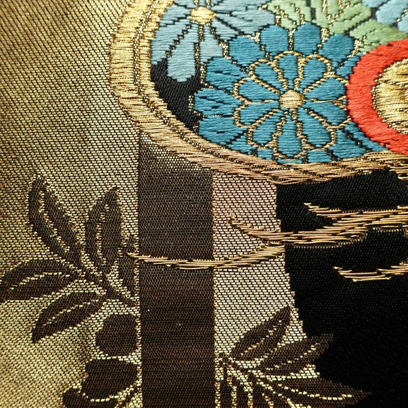 袋帯 六通柄 フォーマル用 正絹 古典柄 リサイクル帯 帯 引箔 金糸 結婚式 パーティー 華やか 松 黒_画像6