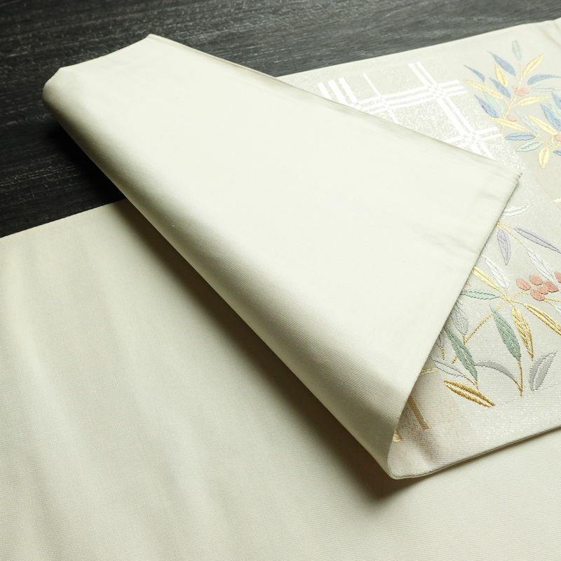 袋帯 六通柄 美品 フォーマル用 正絹 木の葉・植物柄 リサイクル帯 帯 入学式 卒業式 結婚式 七五三 パーティー お宮参り 上品 クリーム_画像10
