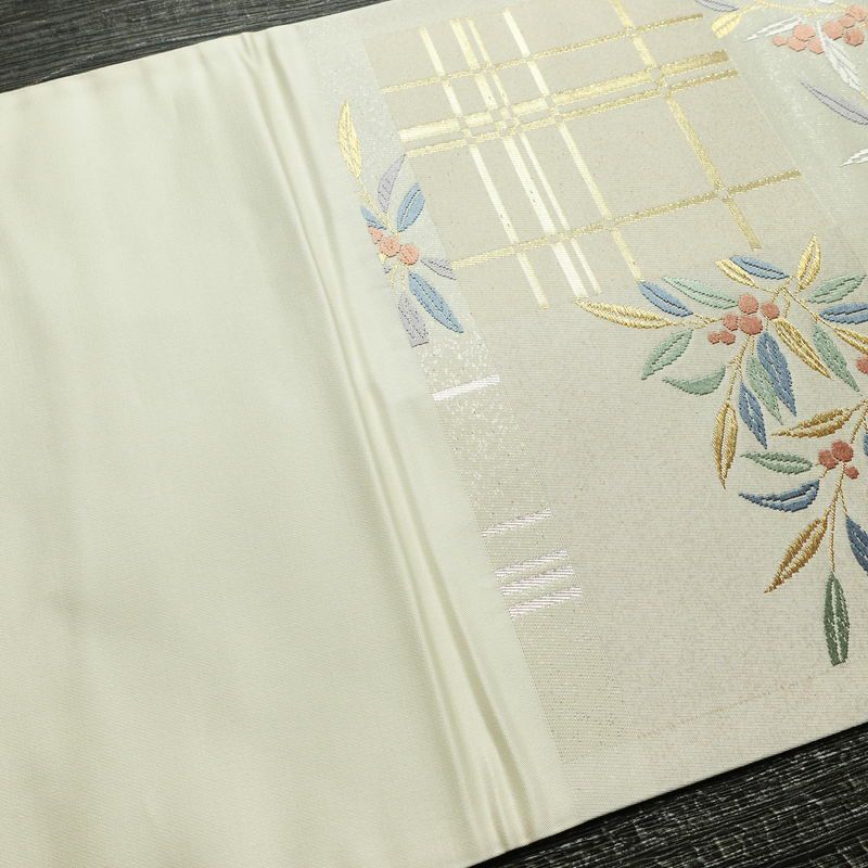 袋帯 六通柄 美品 フォーマル用 正絹 木の葉・植物柄 リサイクル帯 帯 入学式 卒業式 結婚式 七五三 パーティー お宮参り 上品 クリーム_画像17