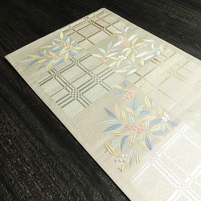 袋帯 六通柄 美品 フォーマル用 正絹 木の葉・植物柄 リサイクル帯 帯 入学式 卒業式 結婚式 七五三 パーティー お宮参り 上品 クリーム_画像18