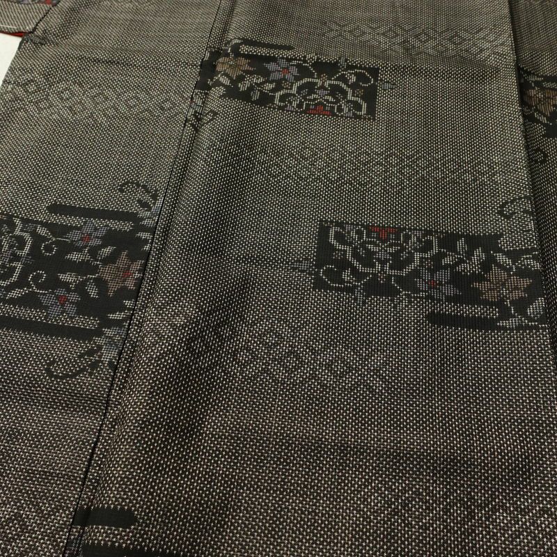 大島紬 古代染色 純泥染 美品 証紙あり しつけ糸付き 正絹 花柄 袷仕立て 身丈158cm 裄丈62.5cm リサイクル着物 着物 茶_画像5