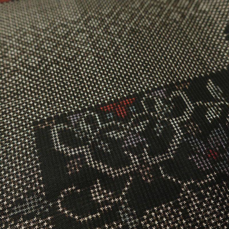 大島紬 古代染色 純泥染 美品 証紙あり しつけ糸付き 正絹 花柄 袷仕立て 身丈158cm 裄丈62.5cm リサイクル着物 着物 茶_画像9