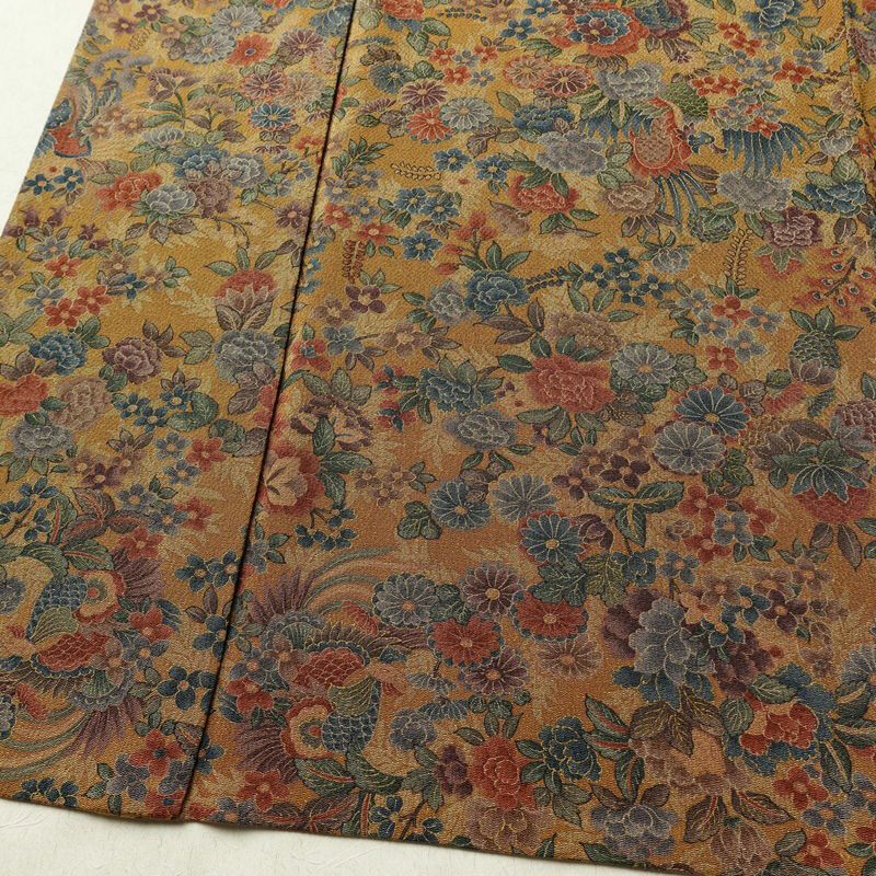 単衣 小紋 良品 縮緬 総柄 正絹 花柄 単衣仕立て 身丈159cm 裄丈66cm リサイクル着物 着物 菊 黄・黄土色_画像4