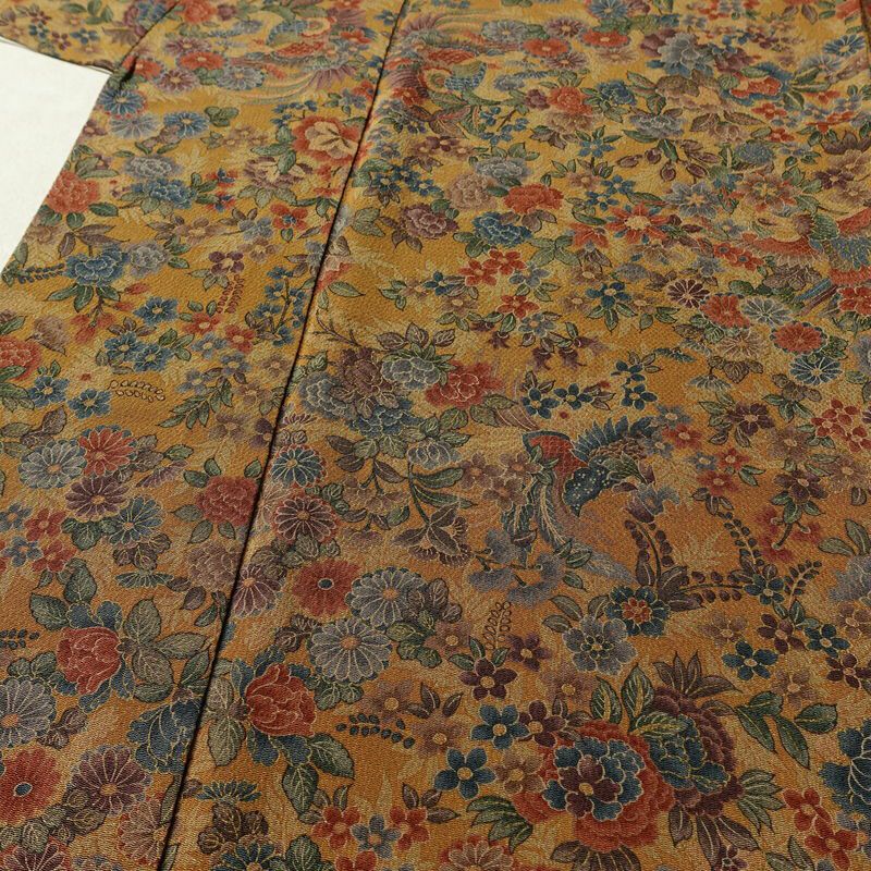 単衣 小紋 良品 縮緬 総柄 正絹 花柄 単衣仕立て 身丈159cm 裄丈66cm リサイクル着物 着物 菊 黄・黄土色_画像5