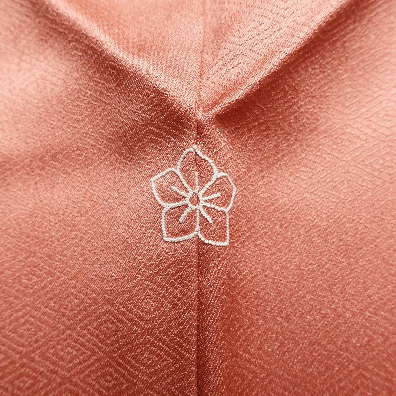 付け下げ 良品 綸子 一つ紋付き トールサイズ 正絹 花柄 袷仕立て 身丈169cm 裄丈68cm リサイクル着物 着物 箔 金彩 入学式 卒業式 結婚式 七五三 パーティー お宮参り フォーマル 菊 ピンク_画像13