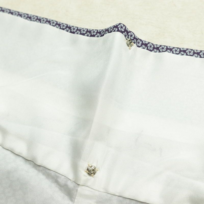 小紋 縮緬 総柄 正絹 古典柄 袷仕立て 身丈160cm 裄丈65.5cm リサイクル着物 着物 紫・藤色_画像16