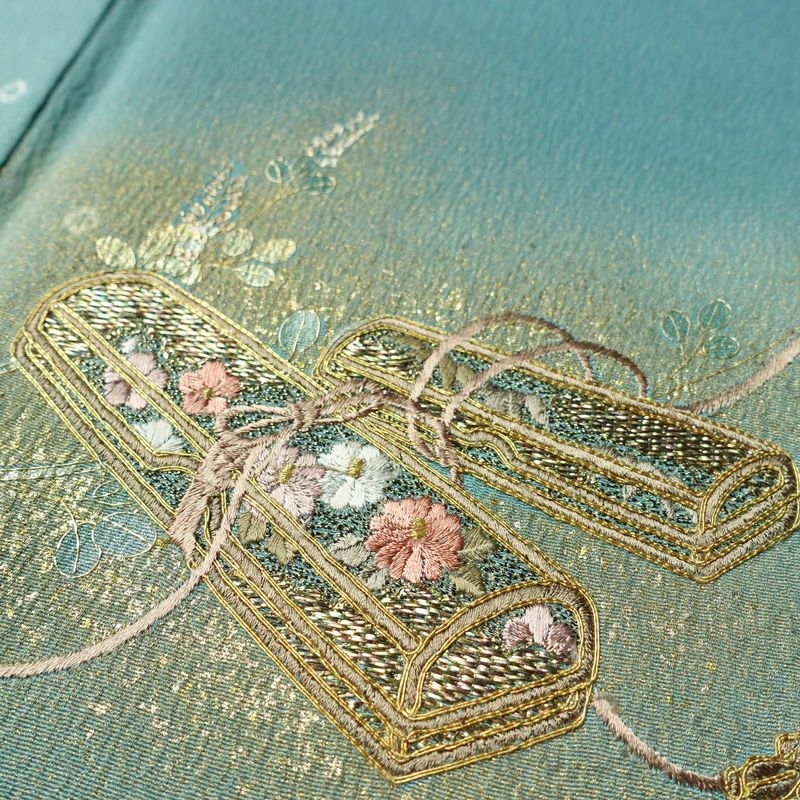 付け下げ 金駒刺繍 絞り 正絹 古典柄 袷仕立て 身丈158.5cm 裄丈65.5cm リサイクル着物 着物 箔 入学式 卒業式 結婚式 パーティー フォーマル 青・紺_画像7