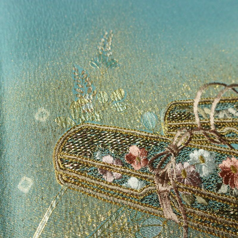 付け下げ 金駒刺繍 絞り 正絹 古典柄 袷仕立て 身丈158.5cm 裄丈65.5cm リサイクル着物 着物 箔 入学式 卒業式 結婚式 パーティー フォーマル 青・紺_画像8