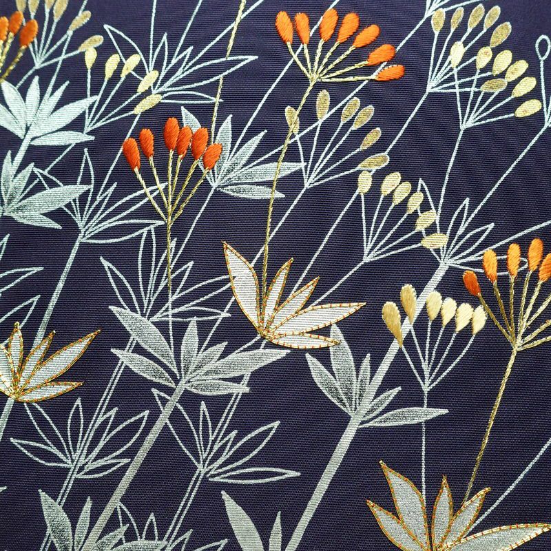 名古屋帯 太鼓柄 金駒刺繍 正絹 木の葉・植物柄 名古屋仕立て なごや帯 リサイクル帯 帯 刺繍 銀彩 紫・藤色_画像3