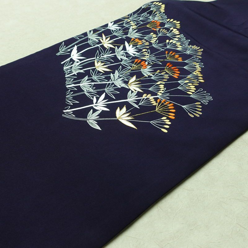 名古屋帯 太鼓柄 金駒刺繍 正絹 木の葉・植物柄 名古屋仕立て なごや帯 リサイクル帯 帯 刺繍 銀彩 紫・藤色_画像11