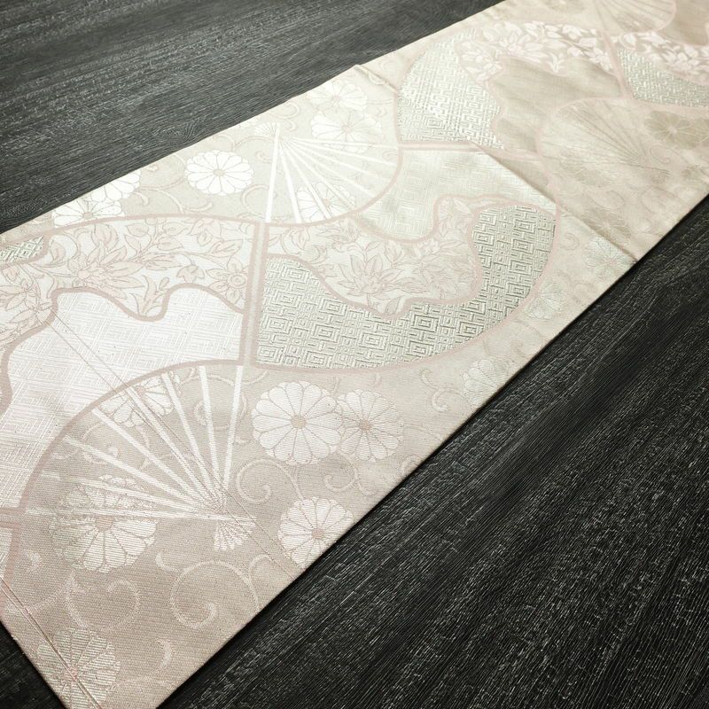 名古屋帯 六通柄 良品 正絹 古典柄 名古屋仕立て なごや帯 リサイクル帯 帯 箔 扇子 ピンク_画像7