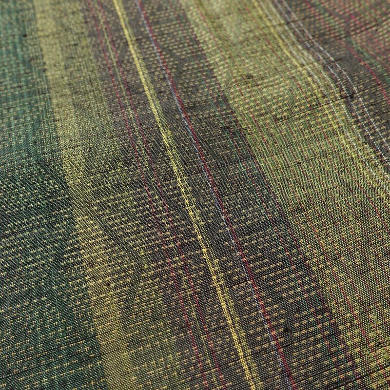 結城紬 紬 草木染 本場真綿絢結城紬 良品 証紙あり しつけ糸付き 正絹 麻の葉柄 袷仕立て 身丈161cm 裄丈66cm リサイクル着物 着物 緑・うぐいす色_画像8