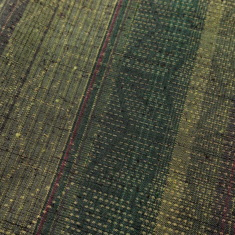 結城紬 紬 草木染 本場真綿絢結城紬 良品 証紙あり しつけ糸付き 正絹 麻の葉柄 袷仕立て 身丈161cm 裄丈66cm リサイクル着物 着物 緑・うぐいす色_画像9