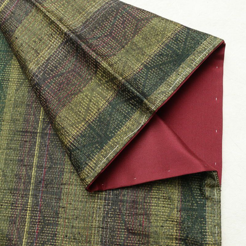 結城紬 紬 草木染 本場真綿絢結城紬 良品 証紙あり しつけ糸付き 正絹 麻の葉柄 袷仕立て 身丈161cm 裄丈66cm リサイクル着物 着物 緑・うぐいす色_画像13