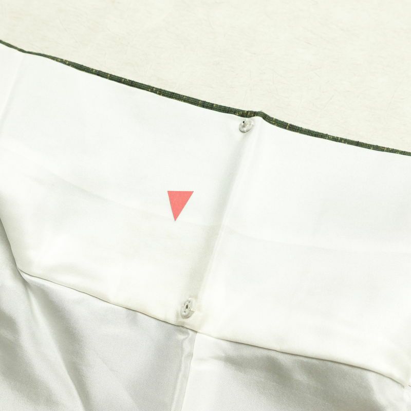 結城紬 紬 草木染 本場真綿絢結城紬 良品 証紙あり しつけ糸付き 正絹 麻の葉柄 袷仕立て 身丈161cm 裄丈66cm リサイクル着物 着物 緑・うぐいす色_画像17