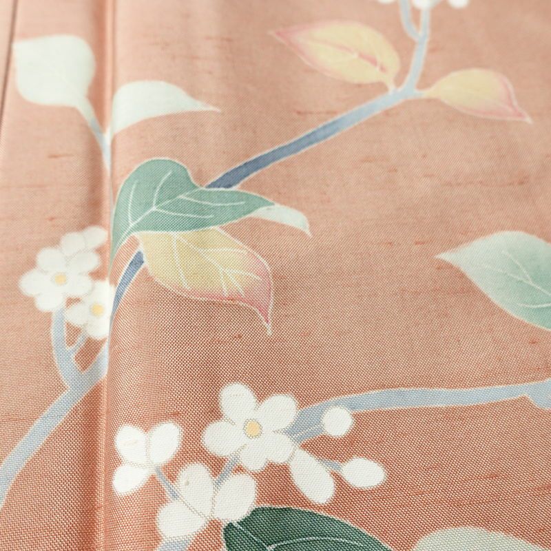 付け下げ 本加賀友禅 畠山登 美品 落款入り しつけ糸付き 正絹 木の葉・植物柄 袷仕立て 身丈168.5cm 裄丈68.5cm リサイクル着物 着物 付下 紬地 ピンクベージュ ピンク_画像8