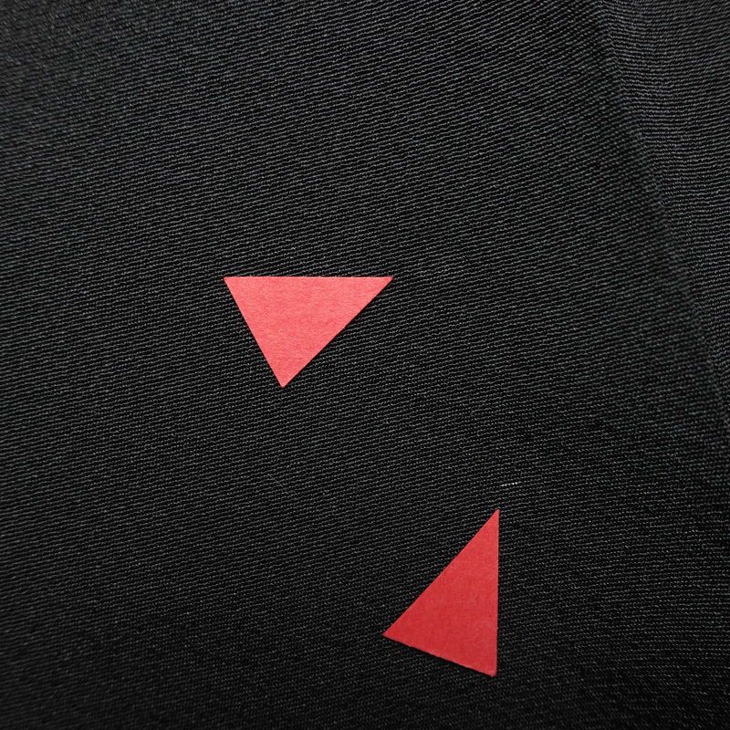 付け下げ 良品 しつけ糸付き 縮緬 正絹 古典柄 袷仕立て 身丈168.5cm 裄丈68cm リサイクル着物 着物 刺繍 箔 共八掛 卒業式 パーティー フォーマル シンプル 松 桜 黒_画像21