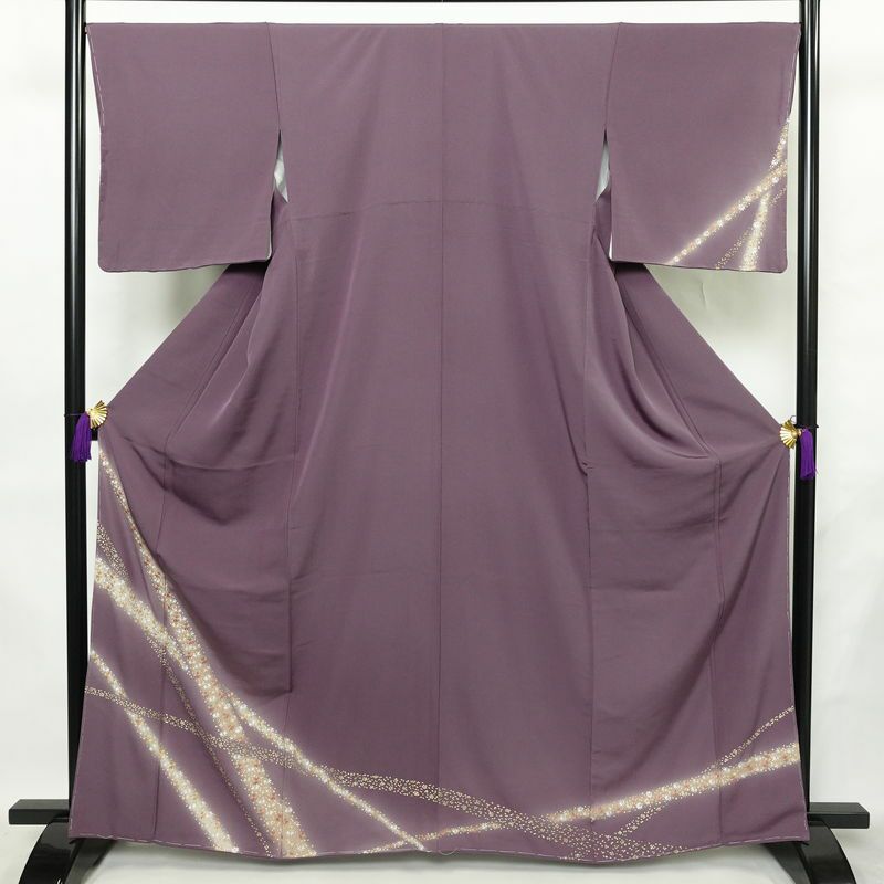 訪問着 良品 しつけ糸付き 縮緬 正絹 花柄 袷仕立て 身丈163.5cm 裄丈67.5cm リサイクル着物 着物 刺繍 卒業式 七五三 パーティー お宮参り フォーマル 洒落 紫・藤色_画像1