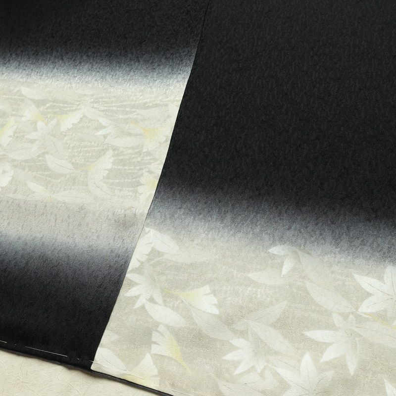 付け下げ 美品 しつけ糸付き 正絹 木の葉・植物柄 袷仕立て 身丈164cm 裄丈64.5cm リサイクル着物 着物 パーティー フォーマル モダン イチョウ 紅葉 黒_画像13