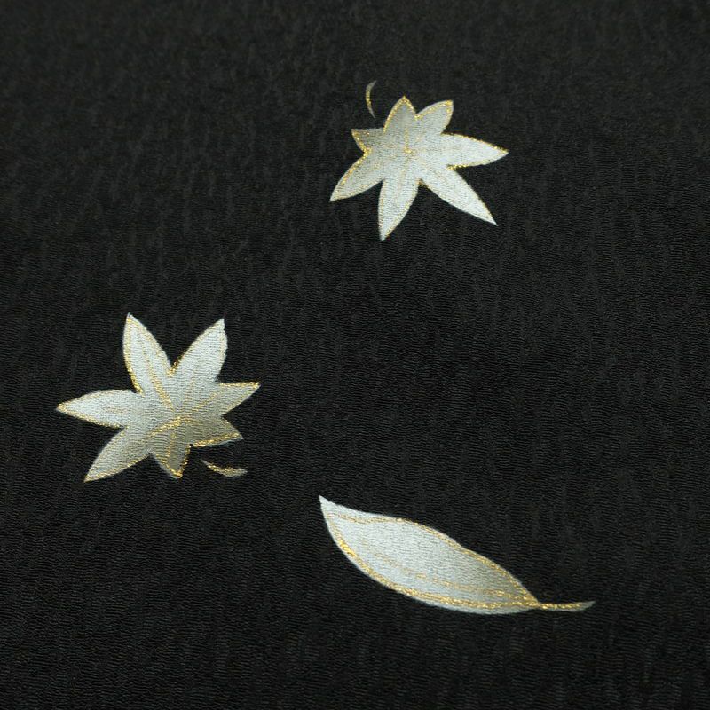 付け下げ 美品 しつけ糸付き 正絹 木の葉・植物柄 袷仕立て 身丈164cm 裄丈64.5cm リサイクル着物 着物 パーティー フォーマル モダン イチョウ 紅葉 黒_画像18