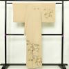 付け下げ 美品 しつけ糸付き 縮緬 正絹 木の葉・植物柄 袷仕立て 身丈157.5cm 裄丈67cm リサイクル着物 着物 刺繍 共八掛 金彩 七五三 フォーマル 紅葉 ベージュ_画像2