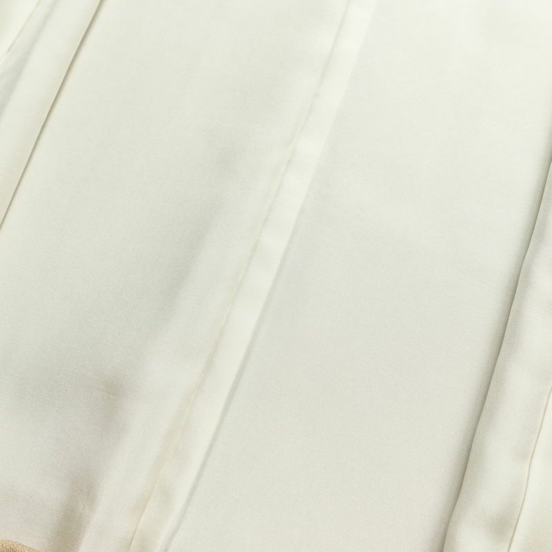 付け下げ 美品 しつけ糸付き 縮緬 正絹 木の葉・植物柄 袷仕立て 身丈157.5cm 裄丈67cm リサイクル着物 着物 刺繍 共八掛 金彩 七五三 フォーマル 紅葉 ベージュ_画像18