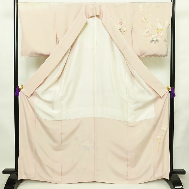 訪問着 美品 しつけ糸付き 縮緬 正絹 花柄 袷仕立て 身丈166.5cm 裄丈68cm リサイクル着物 着物 入学式 卒業式 七五三 お宮参り フォーマル 上品 ピンク_画像3