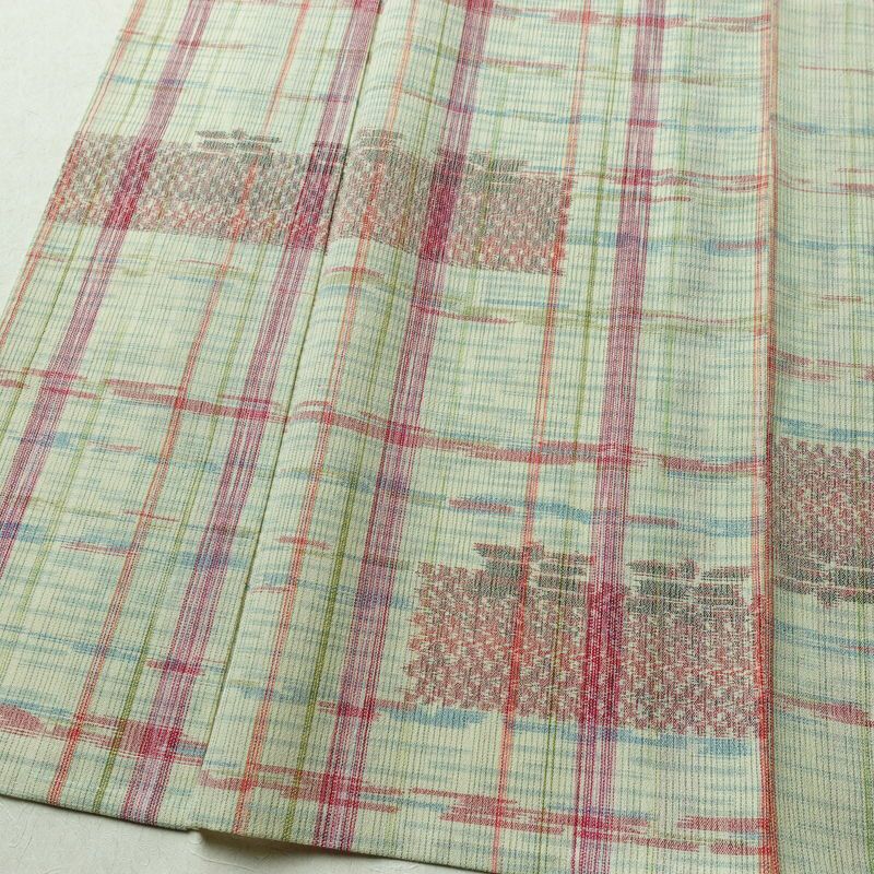 単衣 紬 バチ衿仕立て 正絹 幾何学柄・抽象柄 単衣仕立て 身丈155cm 裄丈63.5cm リサイクル着物 着物 緑・うぐいす色_画像4