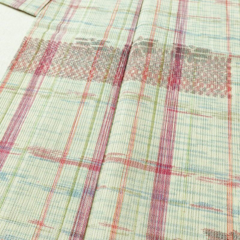 単衣 紬 バチ衿仕立て 正絹 幾何学柄・抽象柄 単衣仕立て 身丈155cm 裄丈63.5cm リサイクル着物 着物 緑・うぐいす色_画像5