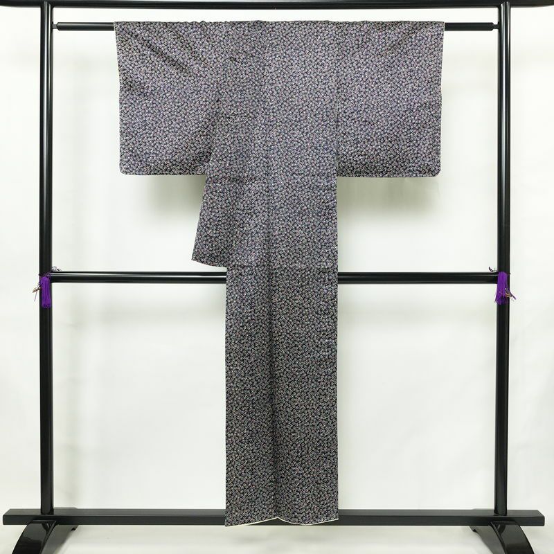 小紋 良品 しつけ糸付き ポリエステル その他の柄 袷仕立て 身丈151cm 裄丈63cm リサイクル着物 着物 青・紺_画像2