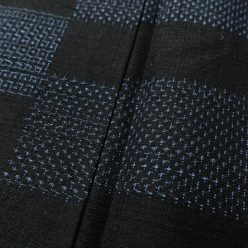 紬 良品 しつけ糸付き 正絹 幾何学柄・抽象柄 袷仕立て 身丈168cm 裄丈67cm リサイクル着物 着物 モダン 青・紺_画像9