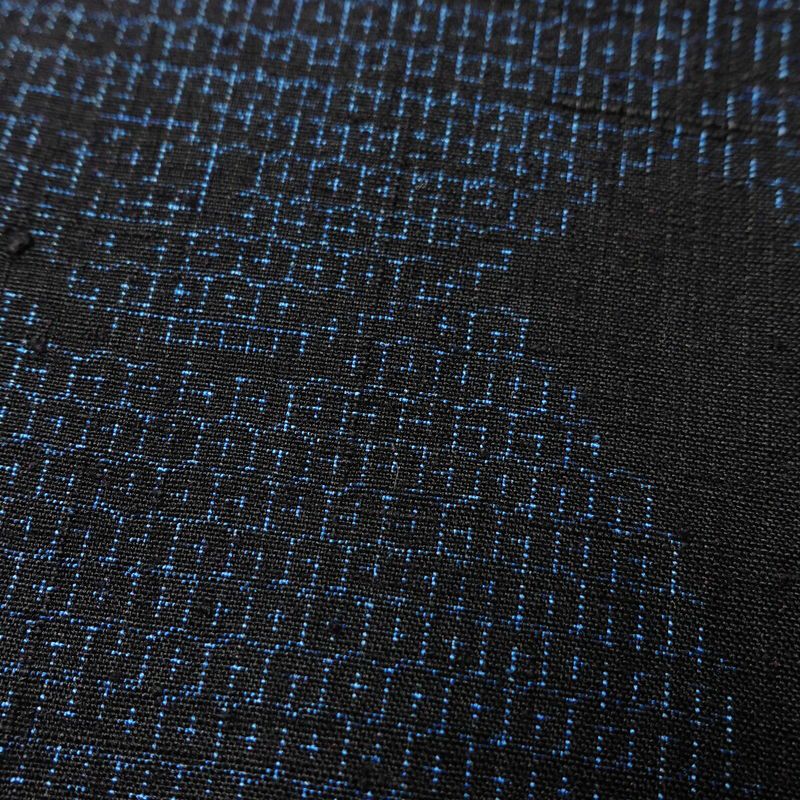 結城紬 紬 美品 はたおり娘 証紙あり しつけ糸付き 正絹 古典柄 袷仕立て 身丈163.5cm 裄丈65cm リサイクル着物 着物 黒_画像8